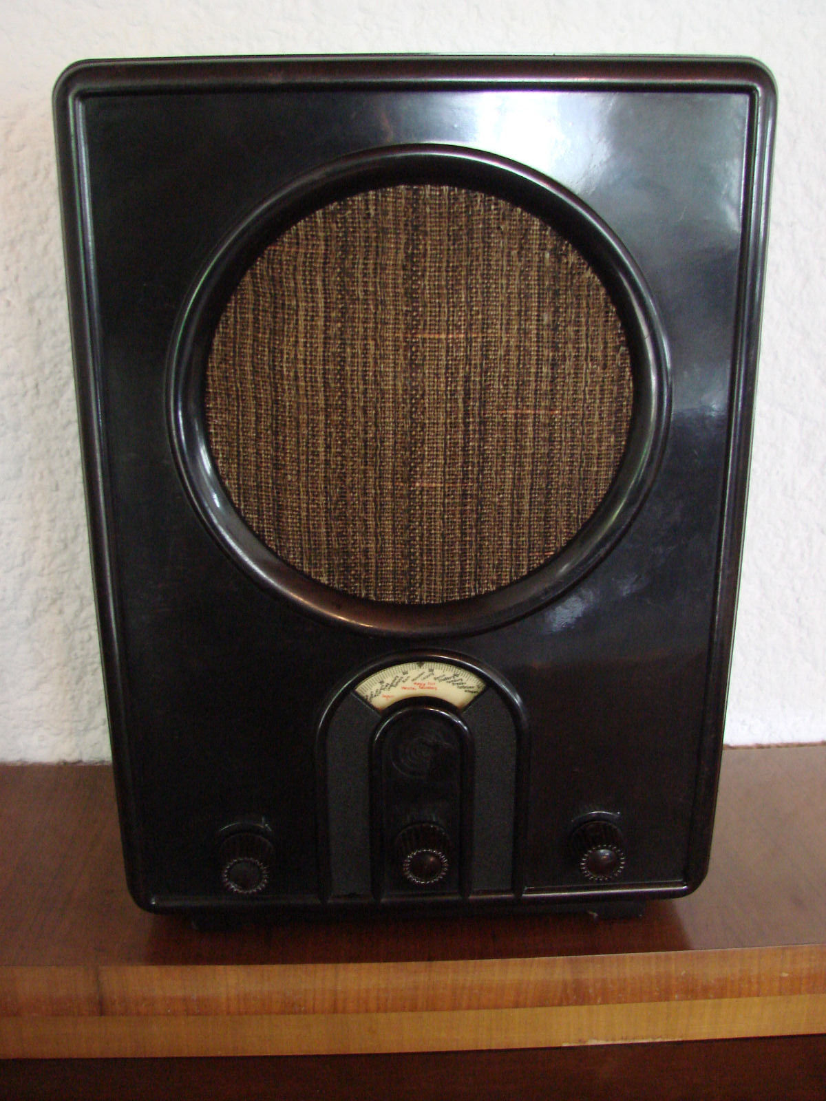 Volksempfänger VE 301 Wn, Rundfunktechnische Erzeugergemeinschaft G.m.b.H., 1937; Wellenbereiche: LW, MW.